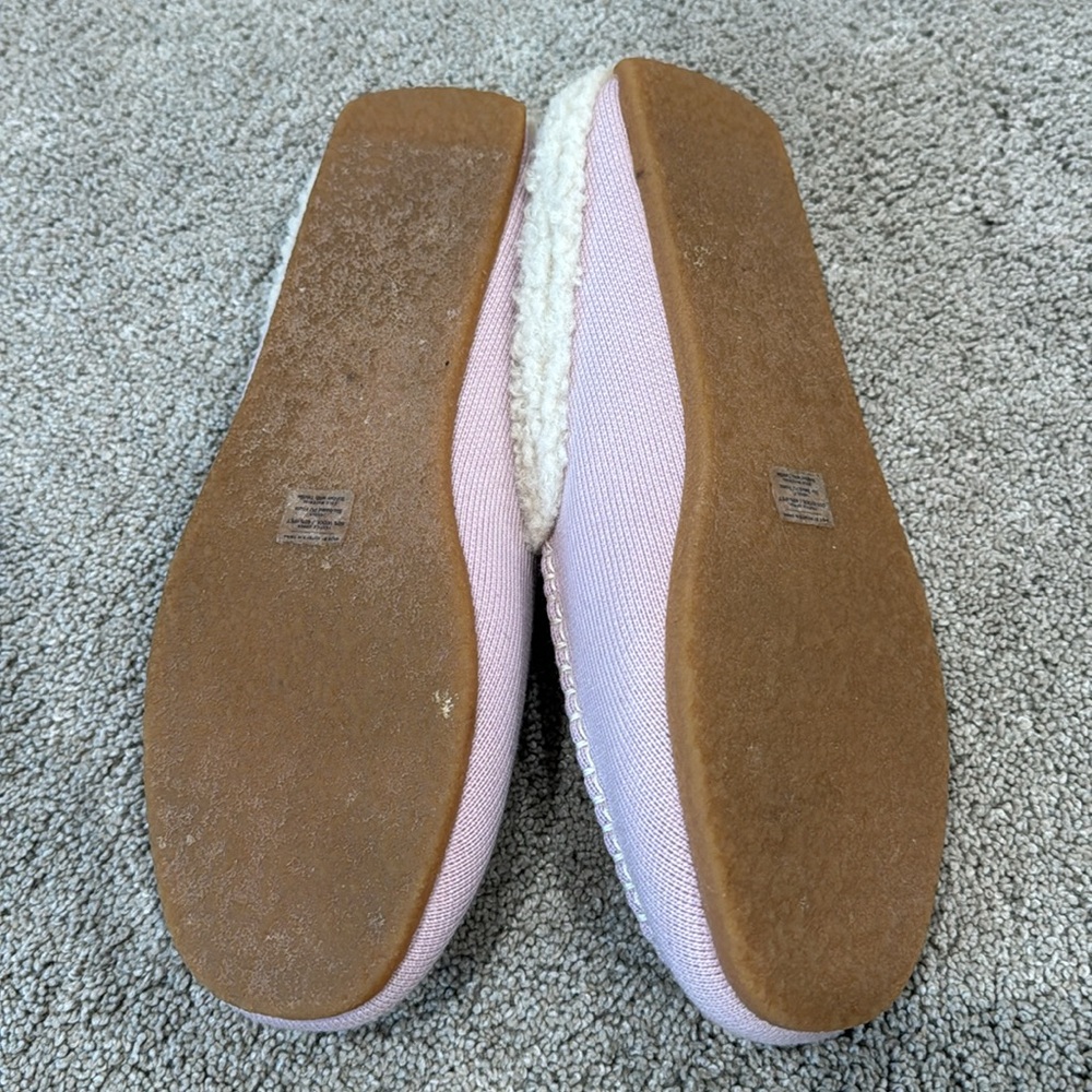 Rothy’s Slippers in Lilac size 9 - Picture 2 of 2